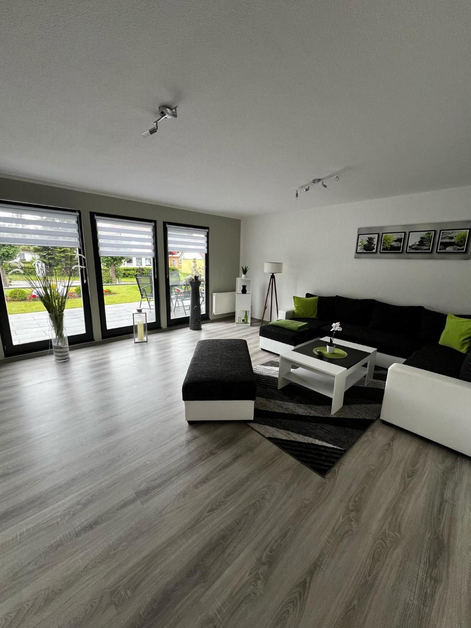 Haus Am Bodden Apartment Fuhlendorf  ภายนอก รูปภาพ