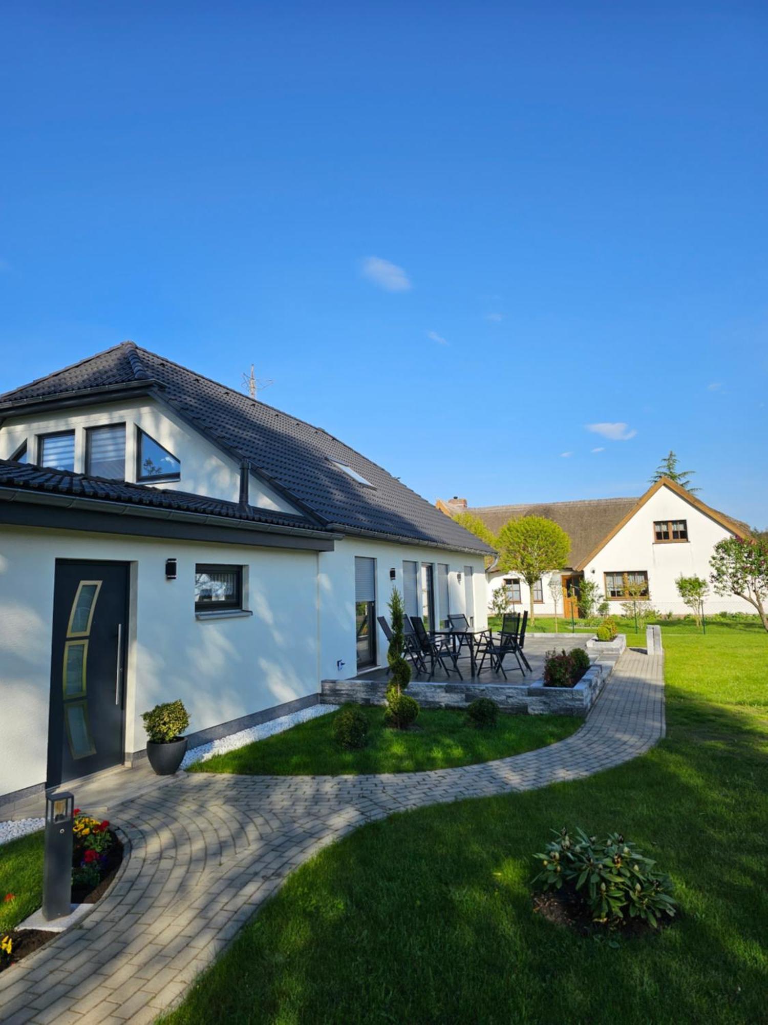 Haus Am Bodden Apartment Fuhlendorf  ภายนอก รูปภาพ